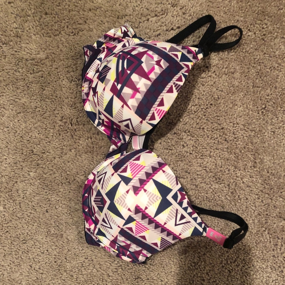 Victoria secret ( PINK ) push up bra.